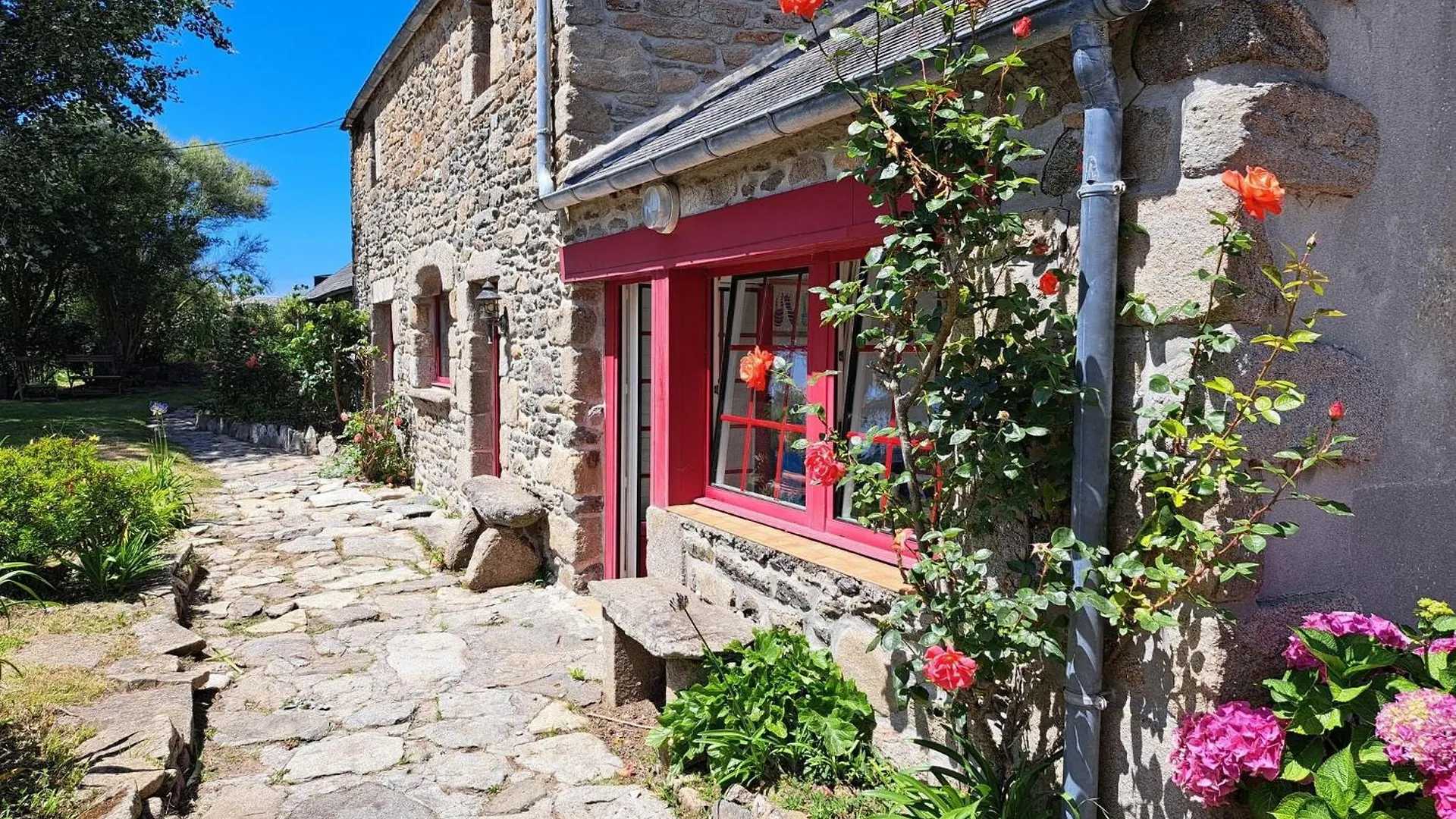 Holiday home Breton Granite Stone House Near The Sea Villa Ploudalmezeau