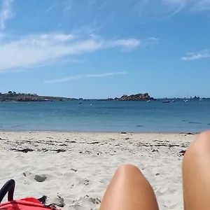  Hébergement de vacances Les Portsallaises Piscine Ou A 300m De La